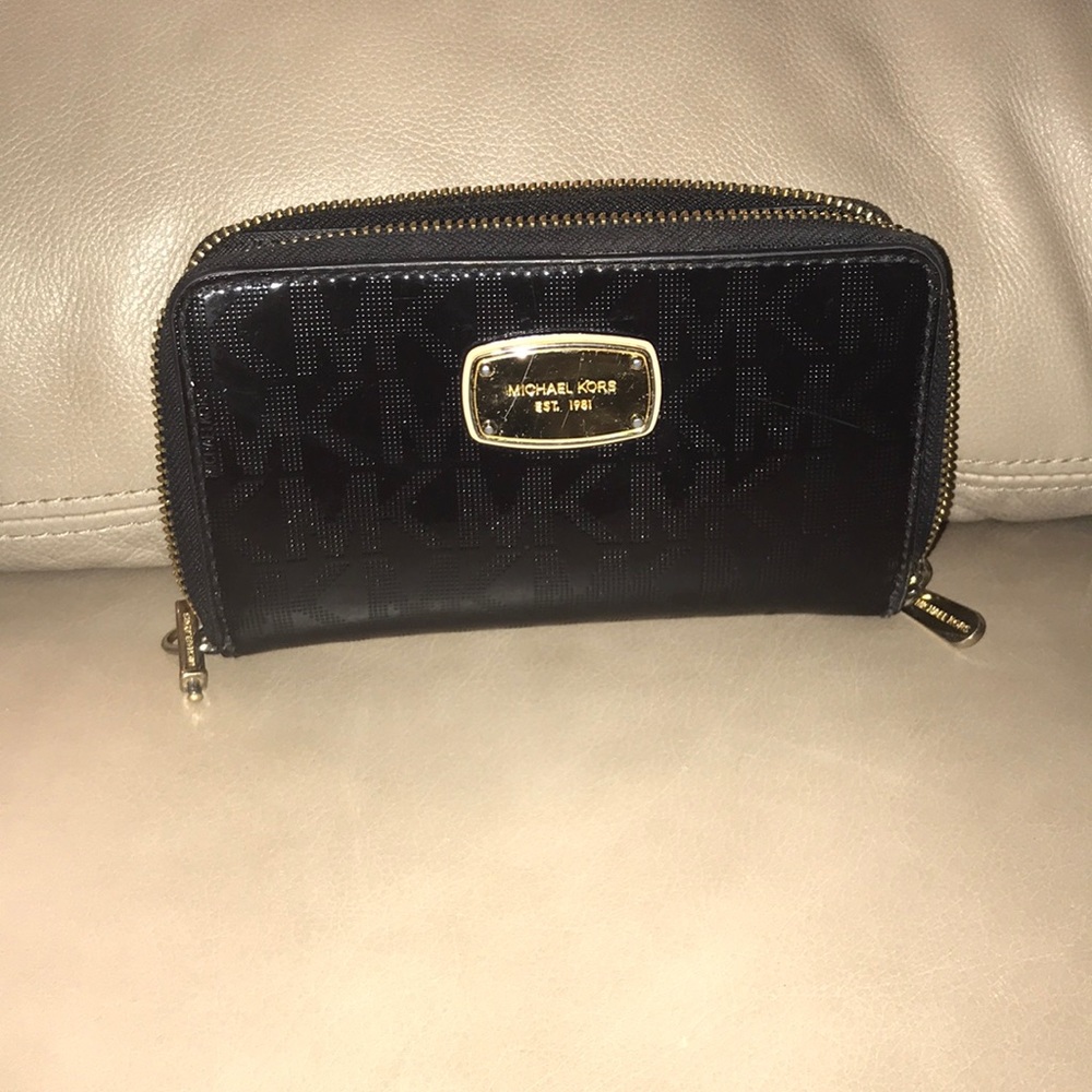 Black Michael Kors wallet